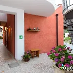 Bougainville Hotel