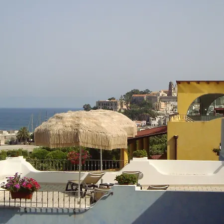 Otel Bougainville Lipari (Isola Lipari)