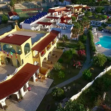 Otel Bougainville 4*