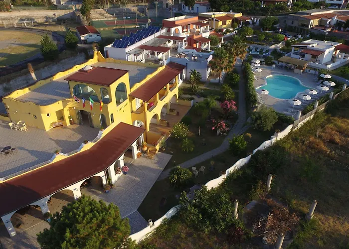 Bougainville Hotel 4*