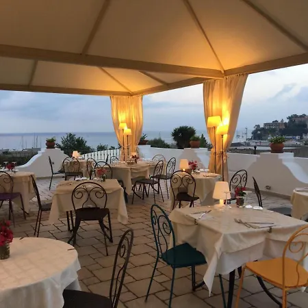 Bougainville 4*