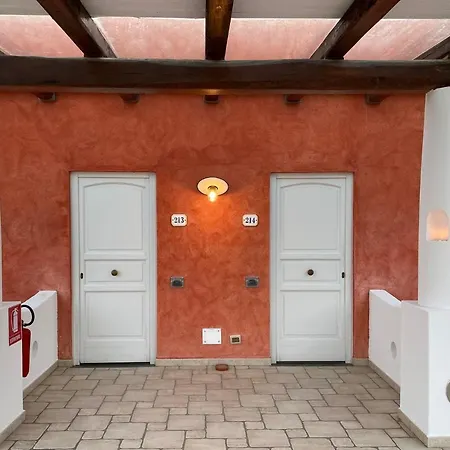 Bougainville Hotel