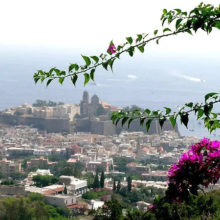 Bougainville Lipari (Isola Lipari)