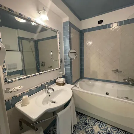 Bougainville Hotel 4*