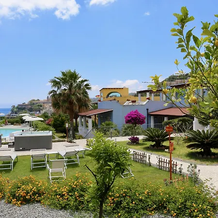 Отель Bougainville 4*