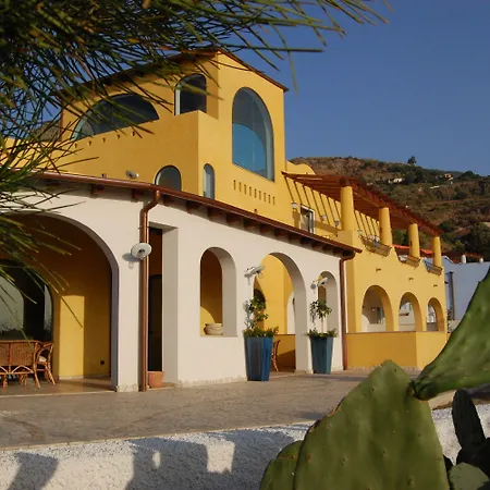 Bougainville Lipari (Isola Lipari)
