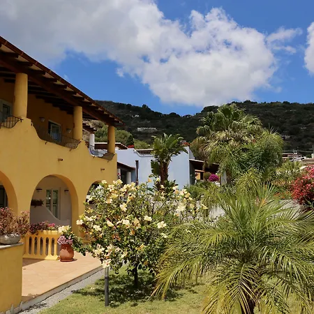 Bougainville 4* Липари