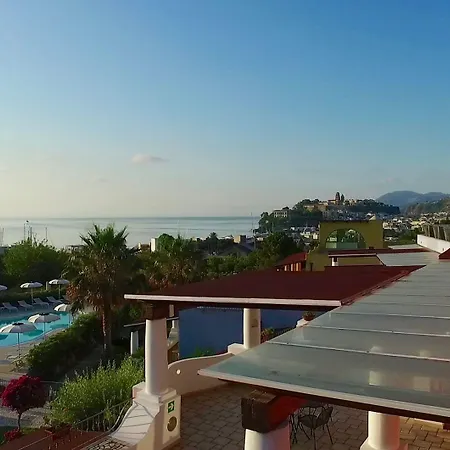 Bougainville Отель 4*