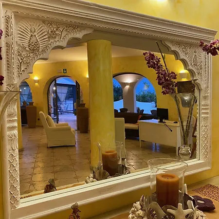 Отель Bougainville 4*