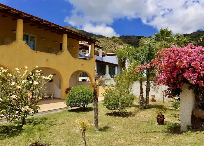 Отель Bougainville 4*