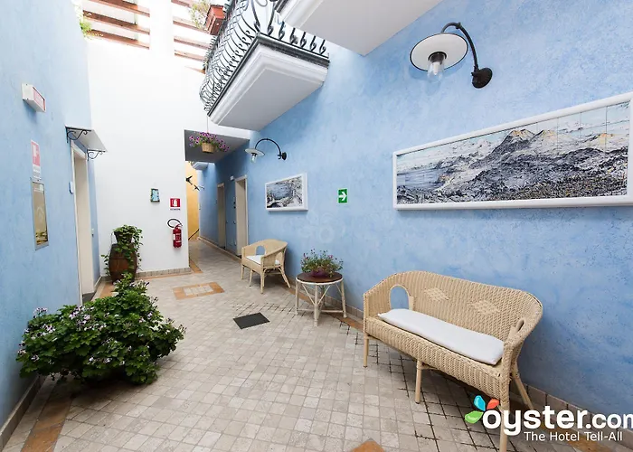 Ξενοδοχείο Bougainville 4*